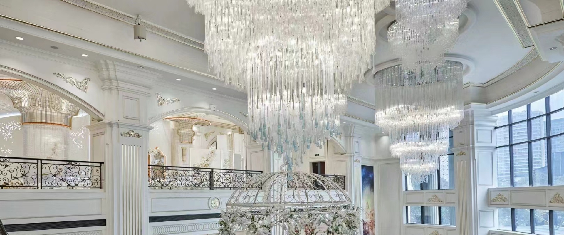 Dutti LED Unique Design Modern Chandelier Large Crystal Ceiling Pendant Lighting OEM ODM for Hotel Hall Australia